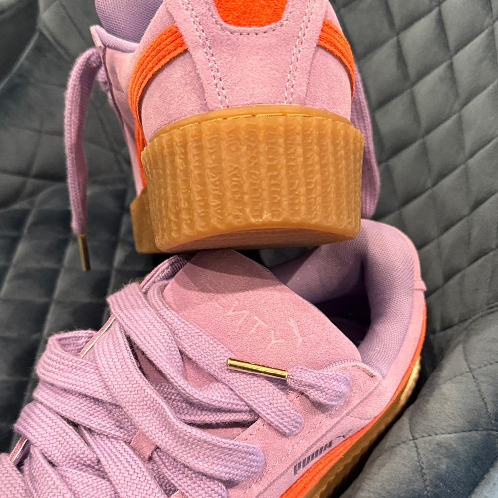 Fenty Beauty Soft Pink Suede Detail - Picture 8 of 11